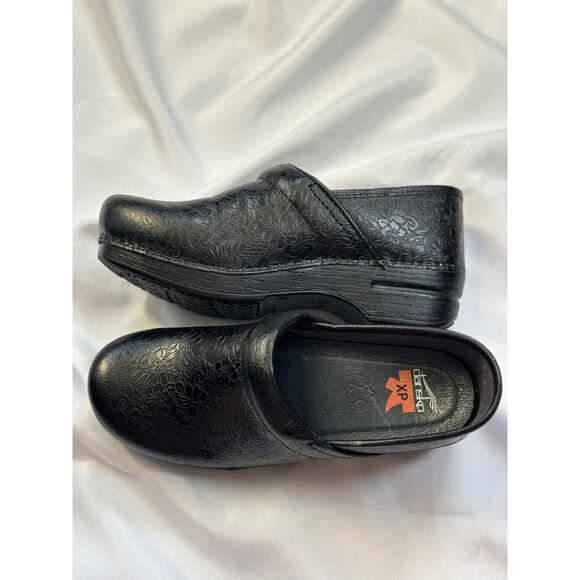Dansko XP Professional Clogs Black Embossed Leather  Size 38 - Picture 4 of 5